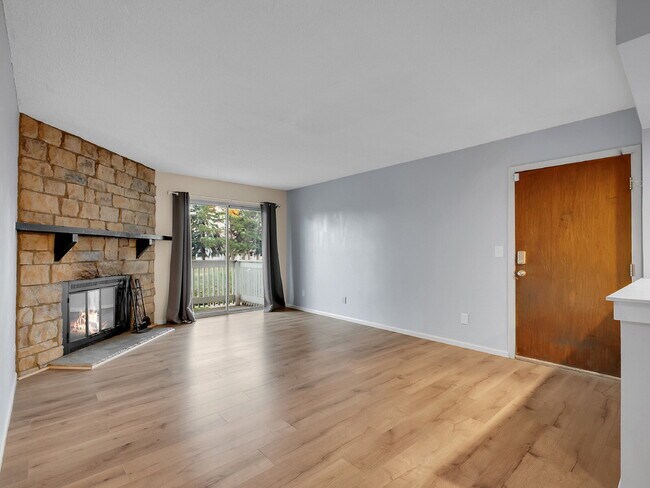 Building Photo - $1,545.95, 2-bed, 2-bath located in Denver with $500 OFF FIRST MONTH'S RENT!