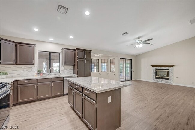 Building Photo - 904 Swift Bear St