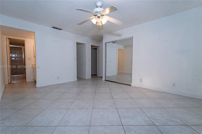 Building Photo - 2342 NW 36th Ave