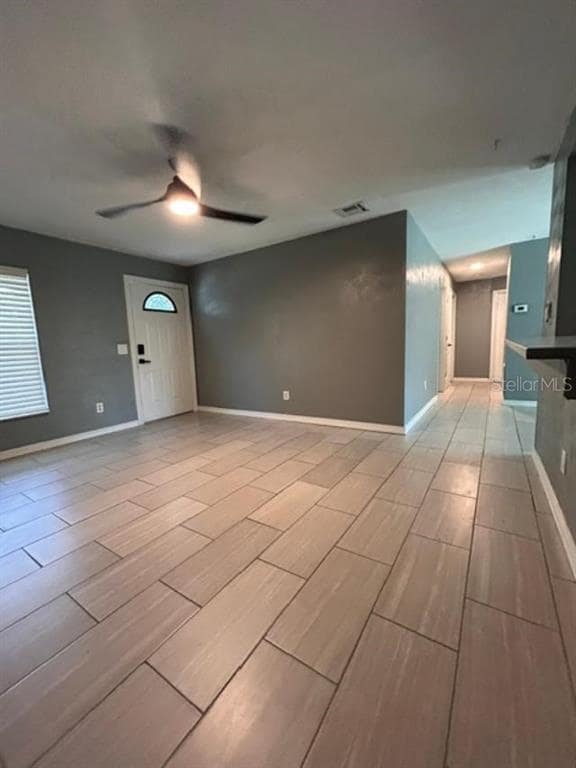 Building Photo - 617 E Helm Way