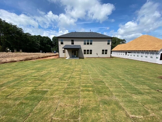 Building Photo - Spacious 5BR House in Gainesville