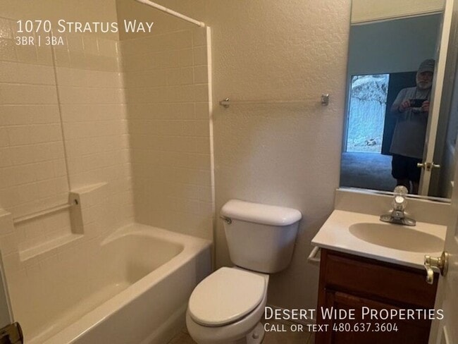 Building Photo - 1070 Stratus Way