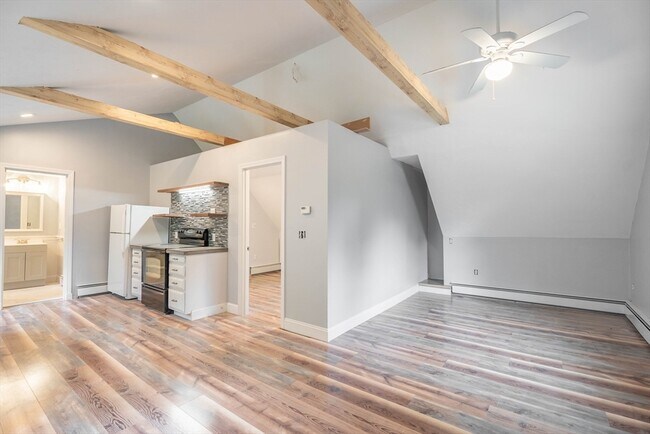 Building Photo - 87 Brookfield Rd