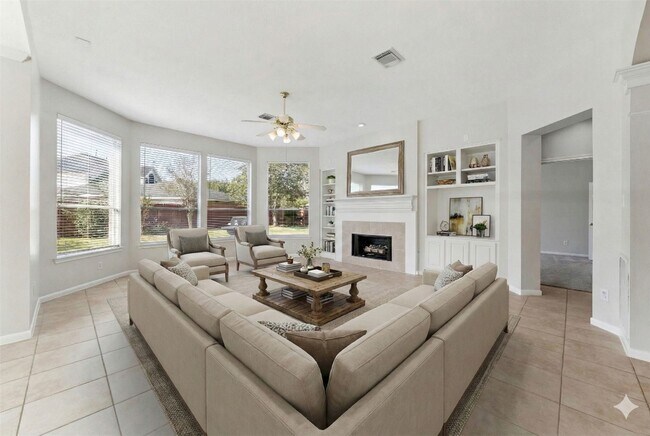 Building Photo - 12019 Costa Del Rey Ct