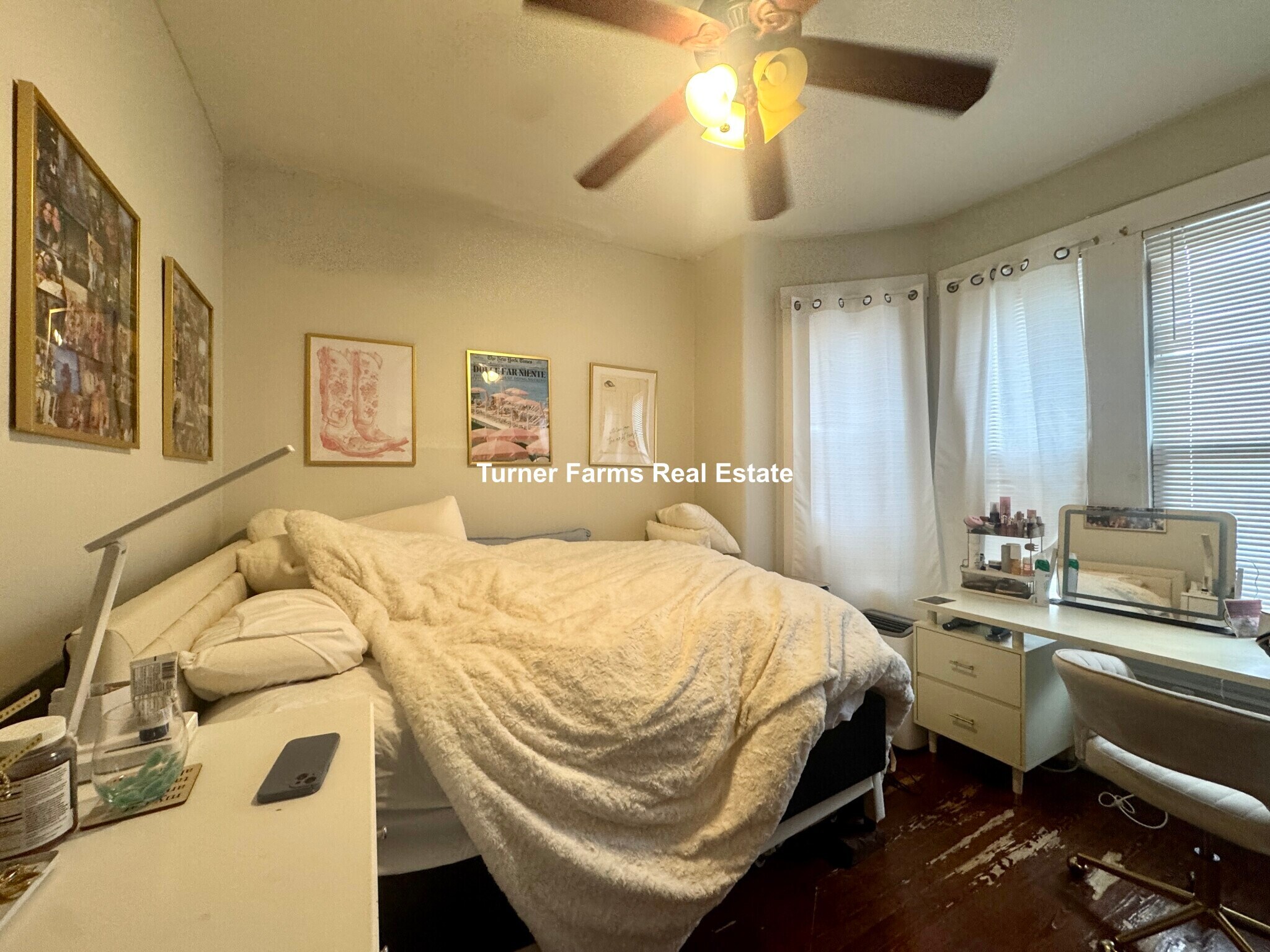 Building Photo - 717 Parker St