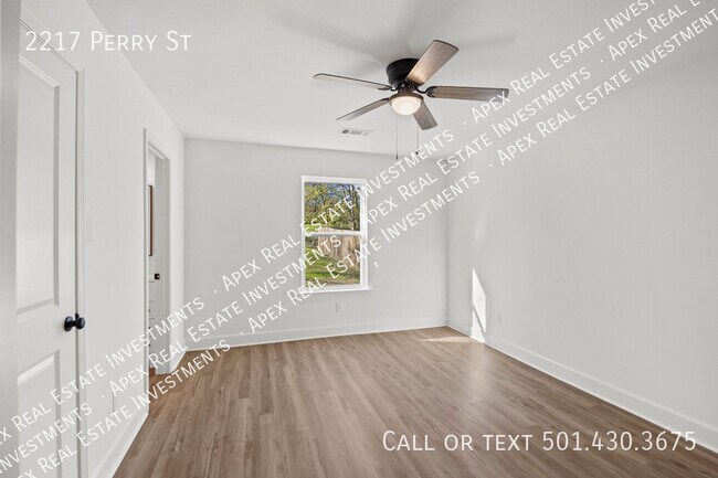 Building Photo - 2217 Perry St