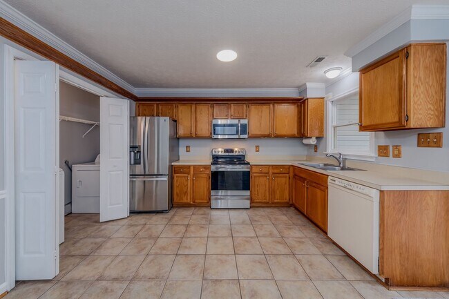 Building Photo - 103 Larkspur Hollow