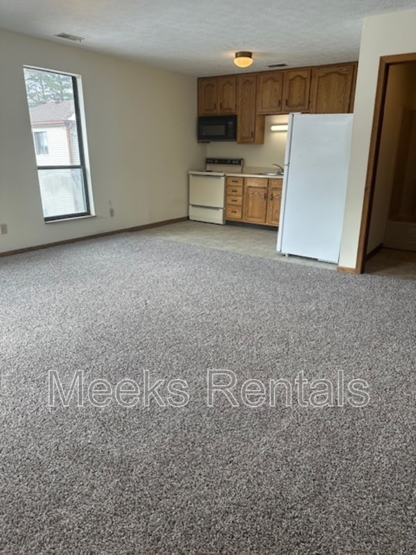 Building Photo - 59 Bordeaux Ln