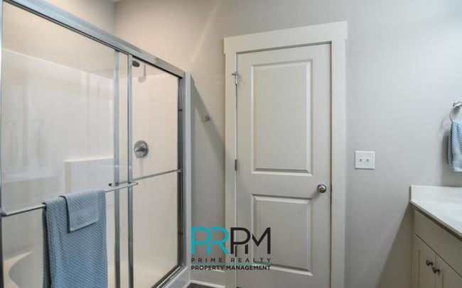 Building Photo - 826 Stonebriar St