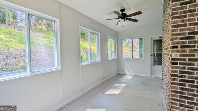 Building Photo - 2510 Cove Rd