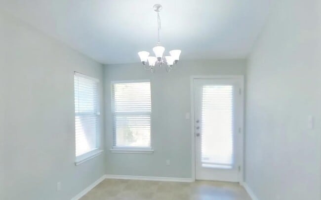 Building Photo - Spacious, Stylish, and Simply Perfect — 3-Bedroom Home