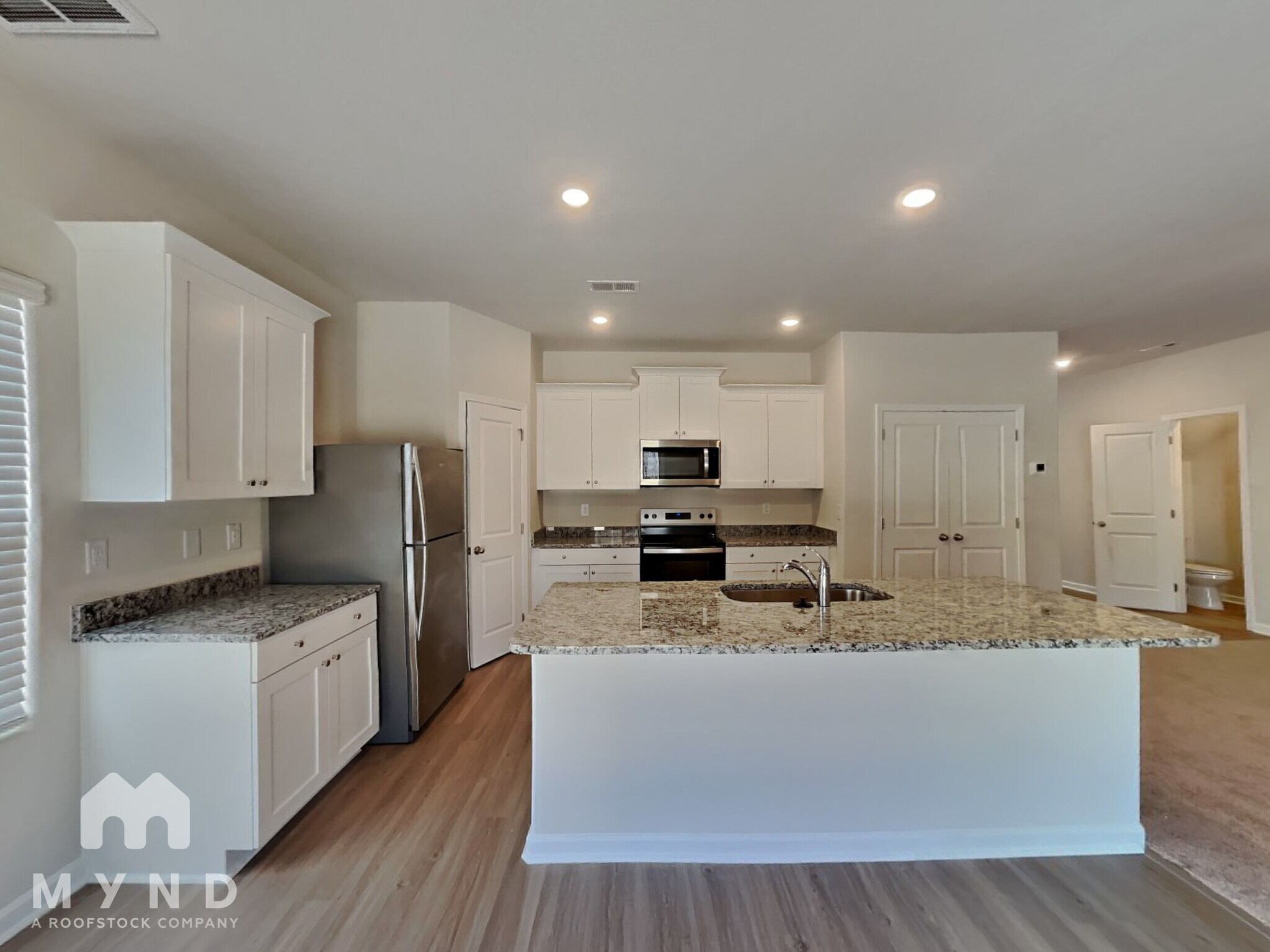 Building Photo - 112 Warwick Dr