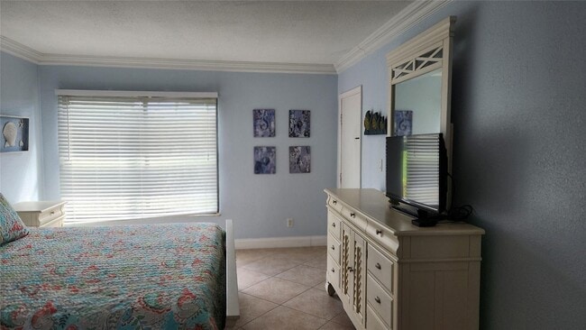 Building Photo - 2400 S Ocean Dr