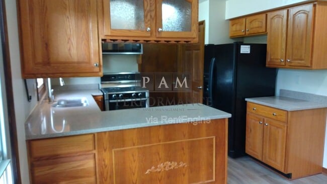 Building Photo - 8249 Imperial Dr