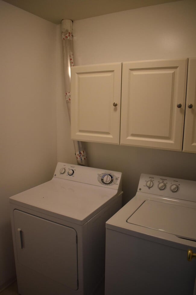 Building Photo - 39696 Rockcrest Ln