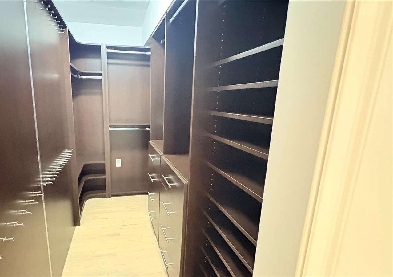 Building Photo - 2301 S Miami Ave