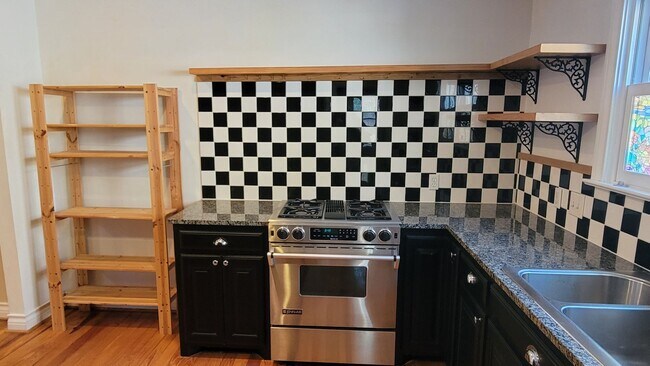 Building Photo - PRE -LEASING FOR AUGUST 1ST! Great College Rental! Beautiful Home Near Tech Campus!!