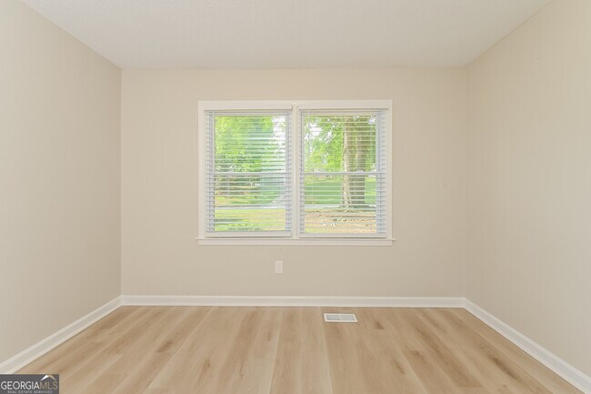 Building Photo - 95 High Ridge Rd