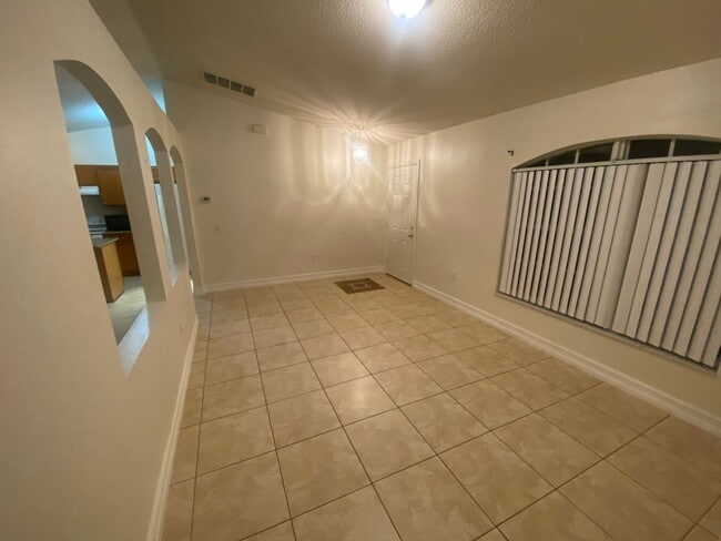 Building Photo - 909 Gateshead Ct