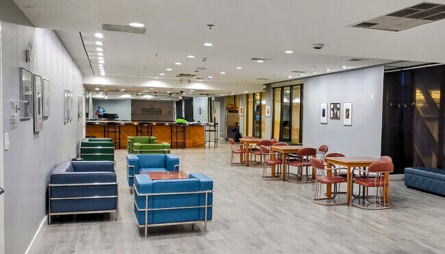 Building Photo - 7000 BLVD E