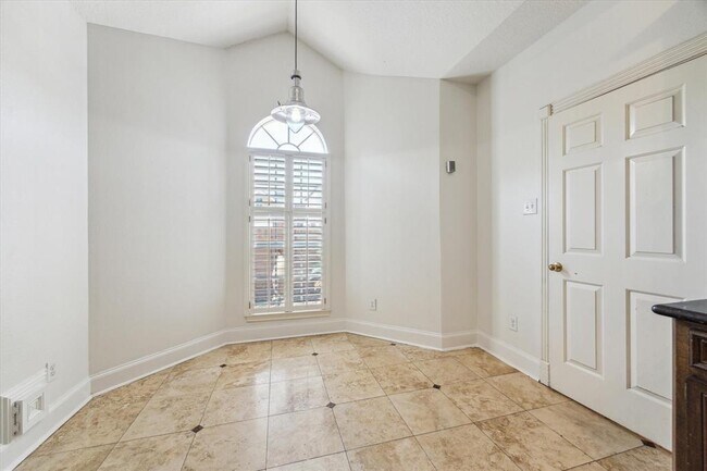 Building Photo - 1339 Parkway Ct