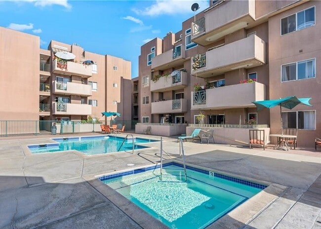 Building Photo - Remodeled 1bed/1bath right in the heart of...