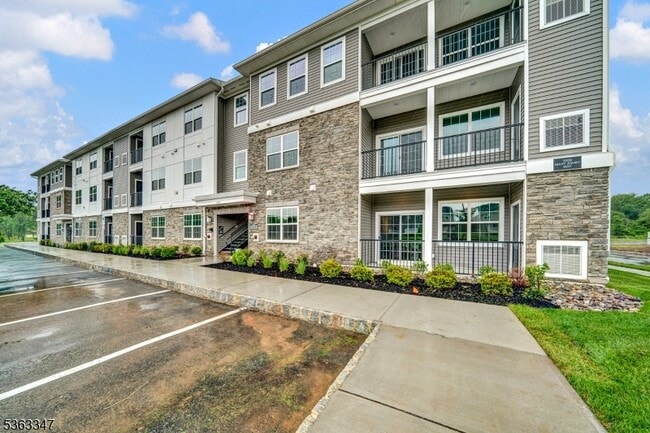 Building Photo - 5103 Mary Ashby Way
