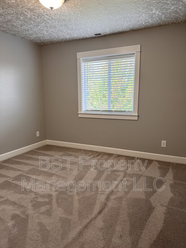 Building Photo - 1604 Webb Lake Dr