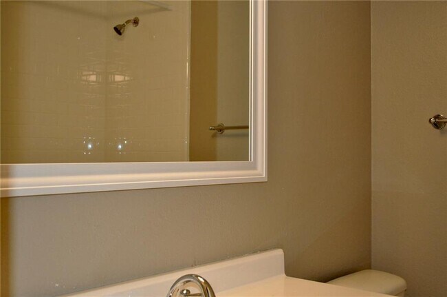Building Photo - 5916 Cherry Loop