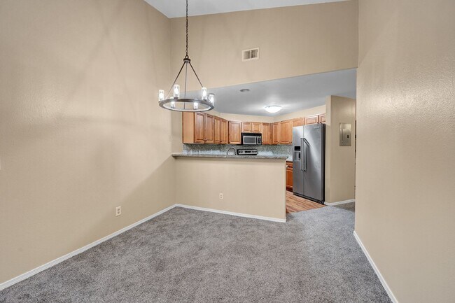 Building Photo - $1,795.00 - 2 Bedrooms, 2 Bathrooms, Apart...