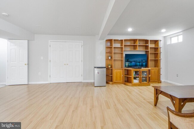 Building Photo - 115 Richard Dr SE