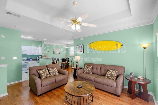 Building Photo - 2252 Beach Dr