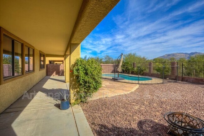 Building Photo - 6413 S Woodland Hills Dr