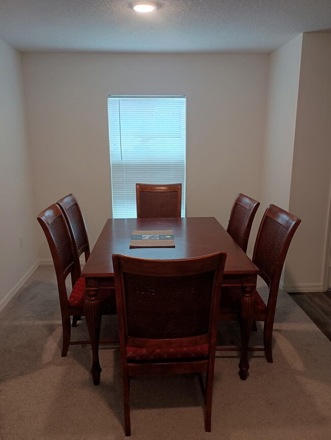 Building Photo - 357 SE Starfish Ave