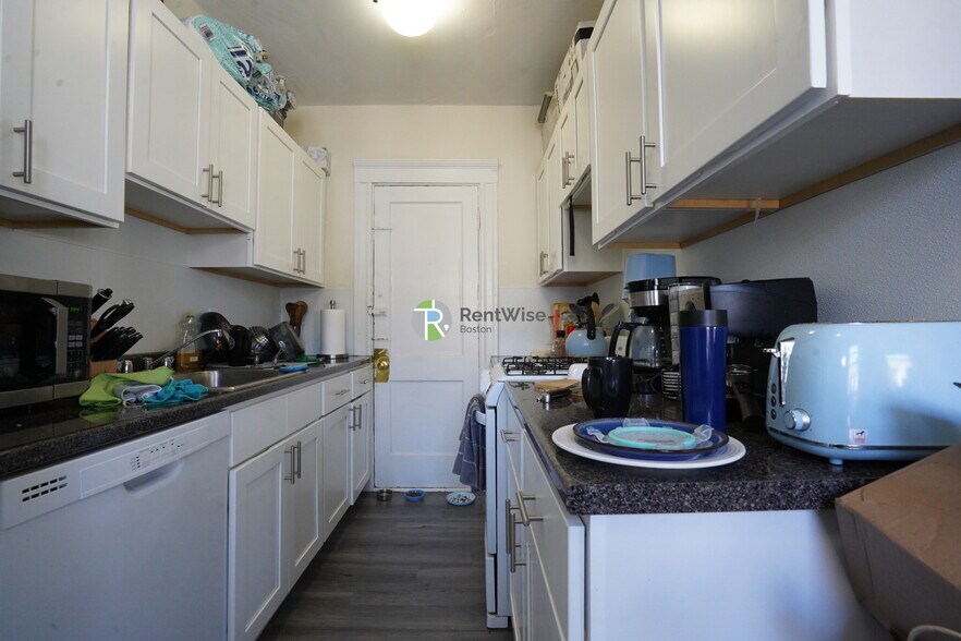 Building Photo - 1171 Boylston St