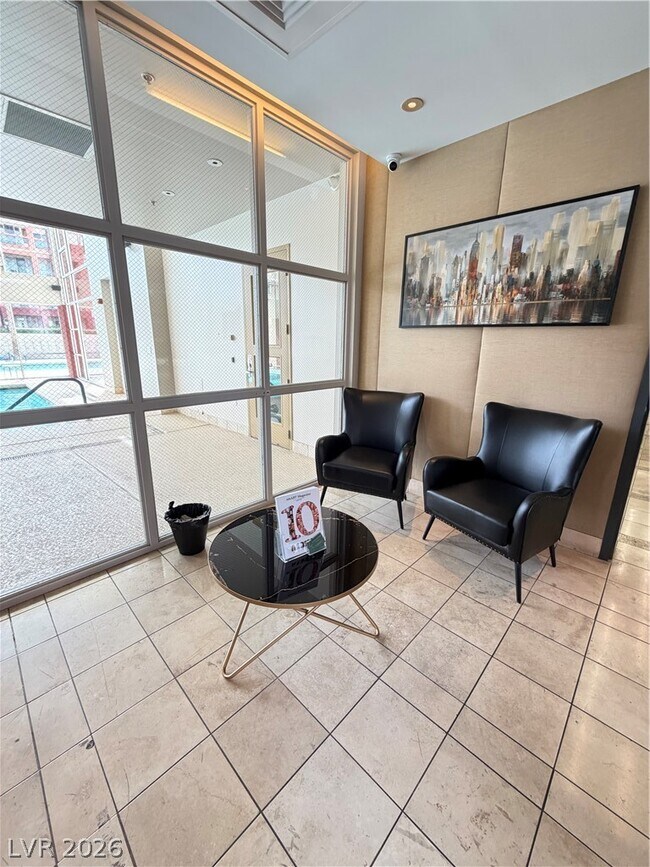 Building Photo - 87 E Agate Ave