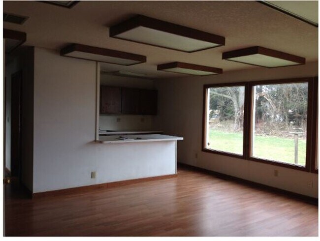 Building Photo - 1175 Mt Vernon Rd