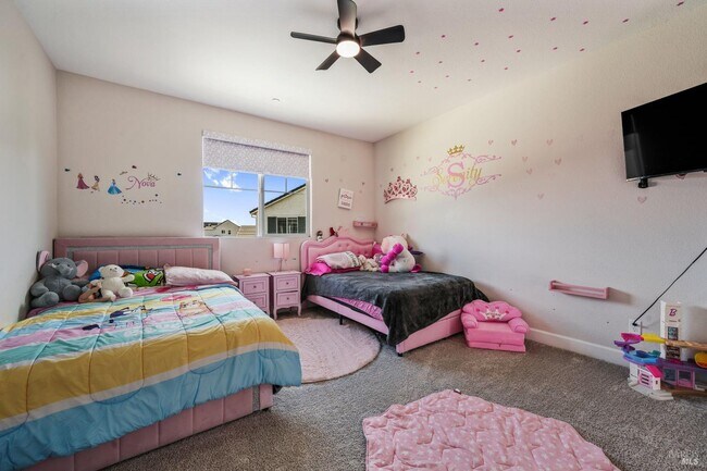 Building Photo - 1245 Pacific Pl