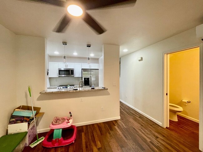 Building Photo - 2bed/2.5 bath PET FRIENDLY Townhome Available in Kapolei!