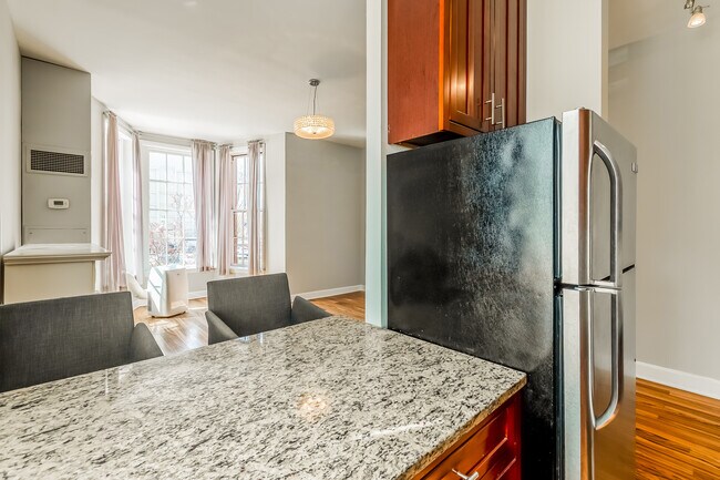 Building Photo - 333 2nd St NE