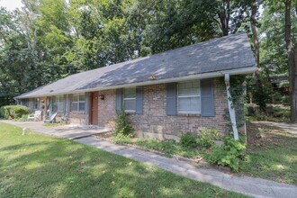 Building Photo - 1613-1615 Radcliffe Dr