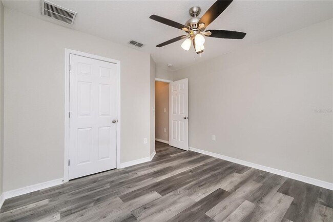 Building Photo - 1067 Aladdin Rd