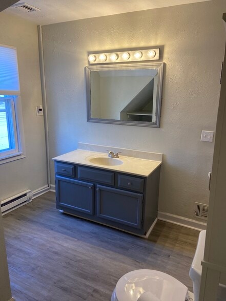 Building Photo - 734 Egleston Ave