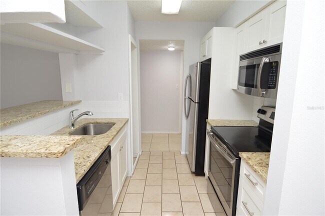 Building Photo - 8702 Mallard Reserve Dr