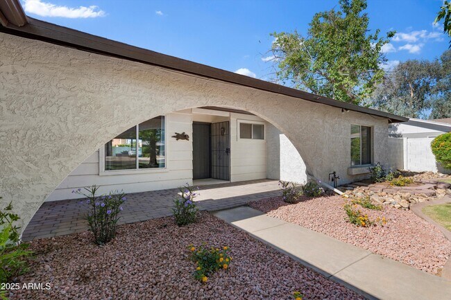 Building Photo - 4837 E Pershing Ave