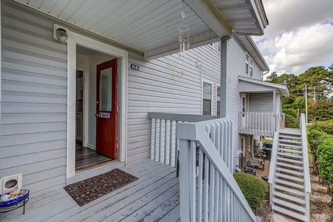 Building Photo - 801 Burcale Rd