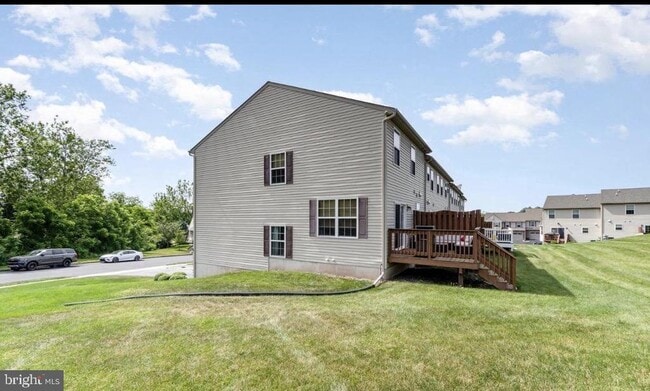 Building Photo - 358 Weatherstone Dr