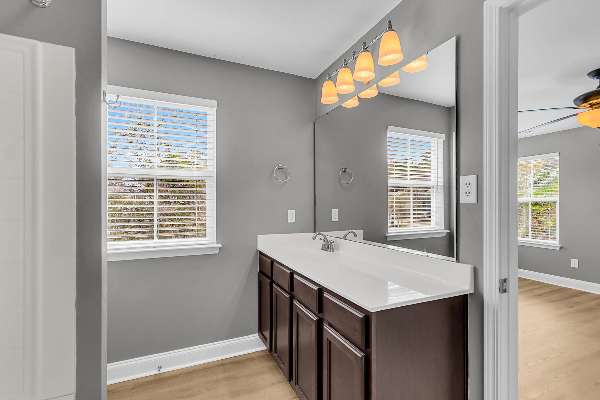 Building Photo - 229 Larissa Dr