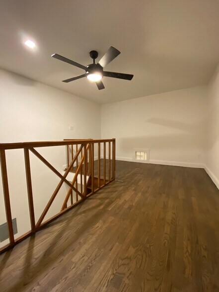 BEDROOM - 429 E 80th St