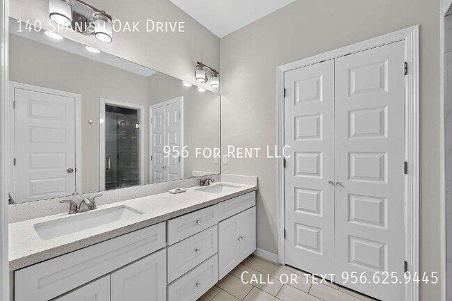 Building Photo - 140 Spanish Oak Dr